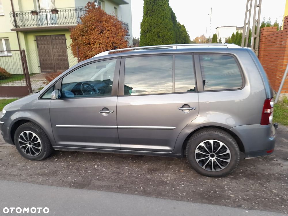 Volkswagen Touran 2.0 TDI Trendline - 9