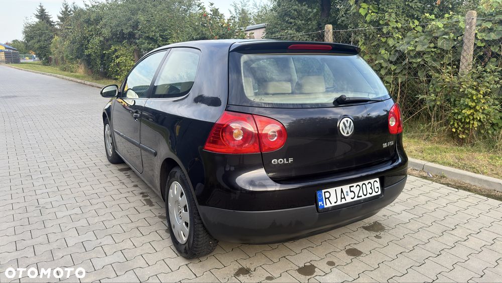 Volkswagen Golf - 3