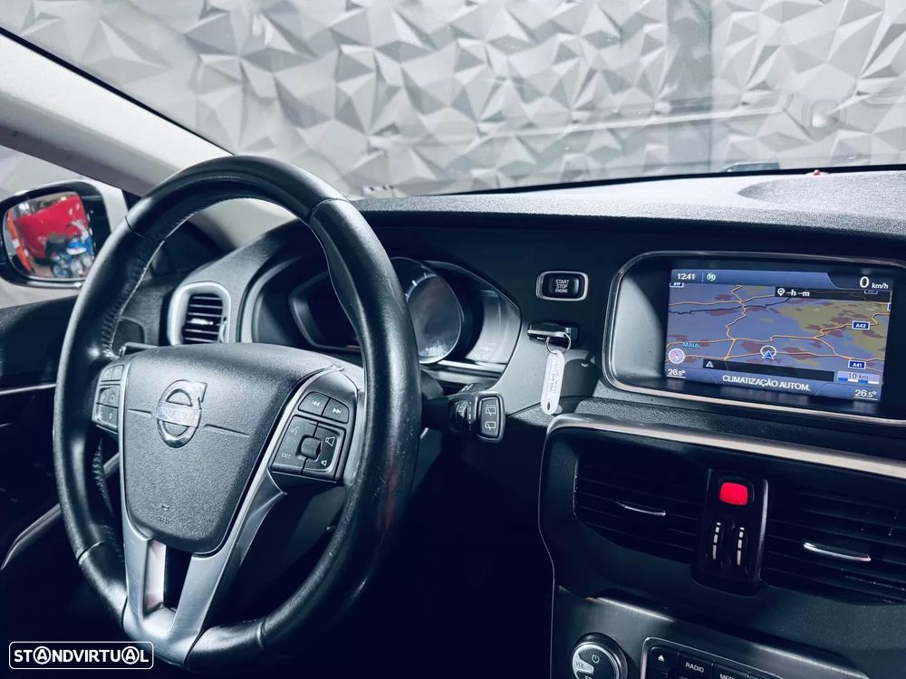 Volvo V40 1.6 D2 Momentum Eco - 17