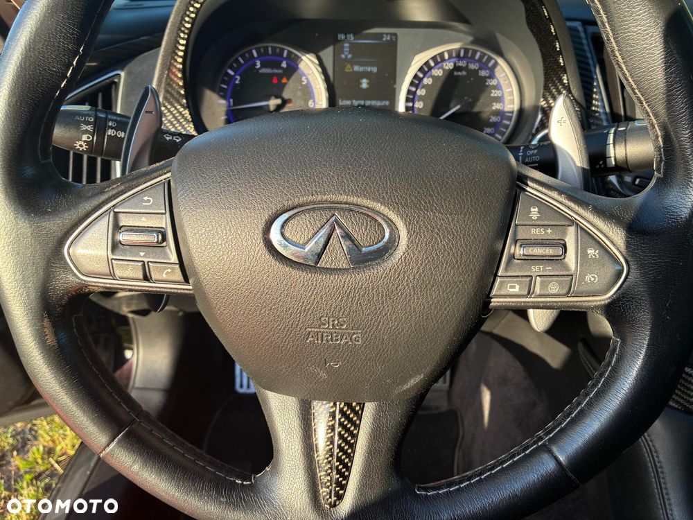 Infiniti Q50 - 17