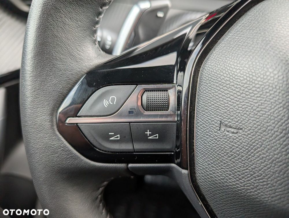 Peugeot 2008 - 18