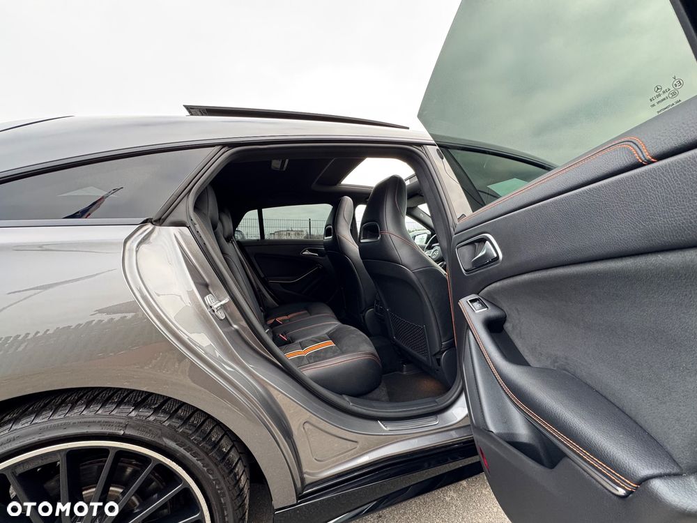 Mercedes-Benz CLA 220 (CDI) d 4Matic 7G-DCT Orange Art Edition - 13