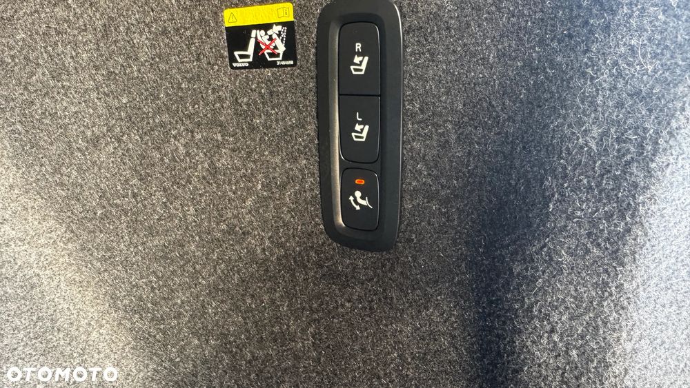 Volvo XC 40 D4 AWD Inscription - 34