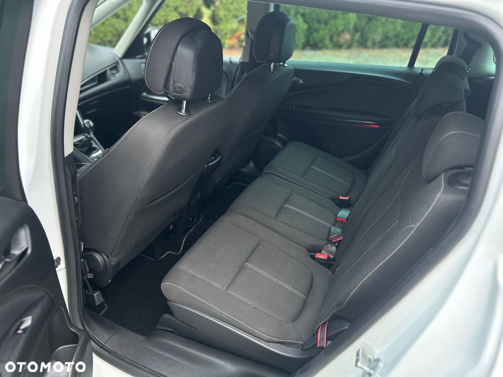 Opel Zafira - 21