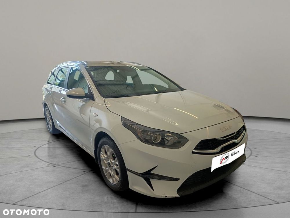 Kia Ceed - 4