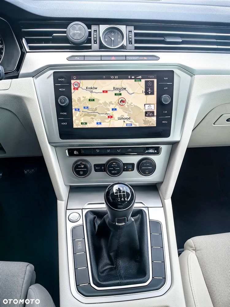 Volkswagen Passat 1.4 TSI BMT Comfortline - 6