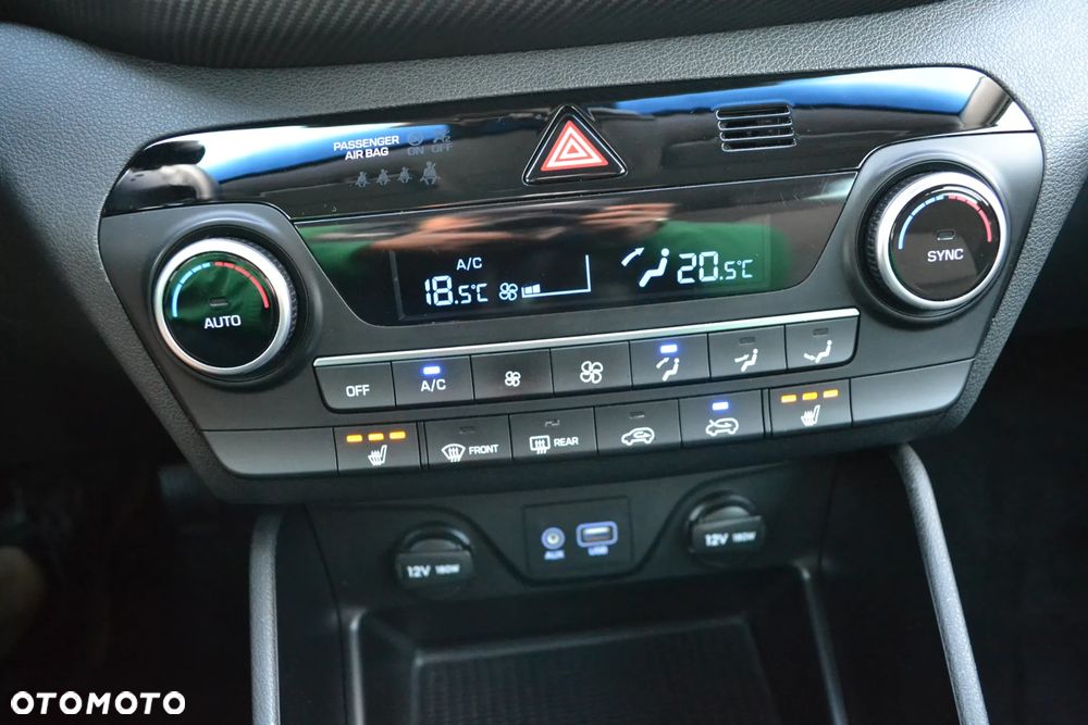 Hyundai Tucson blue 1.6 GDi 2WD Navi - 9