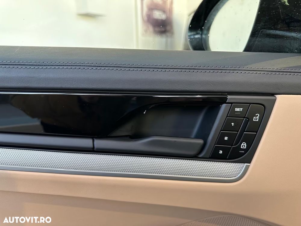 Porsche Cayenne Coupe Tiptronic S - 8