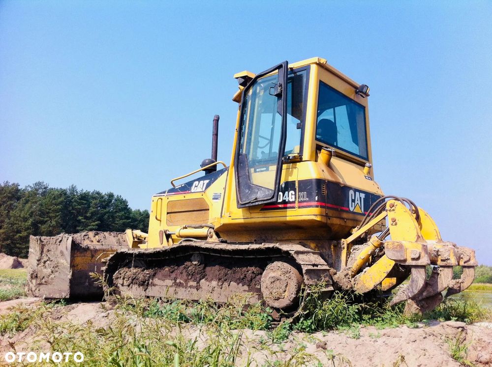 Caterpillar D4G XL - 3