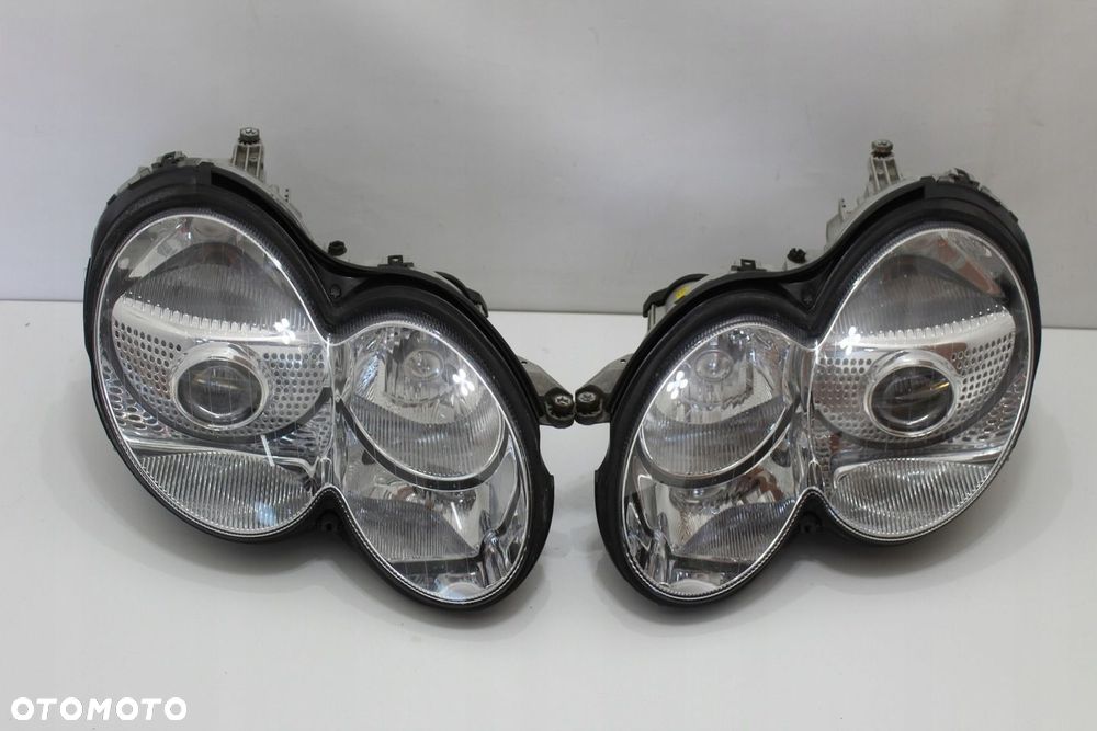Reflektor prawy bi-xenon lampa prawa kpl OE Mercedes SL R230 W230 Europa - 13