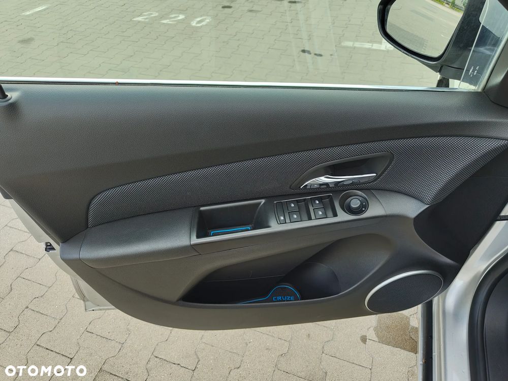 Chevrolet Cruze 1.8 LT - 21