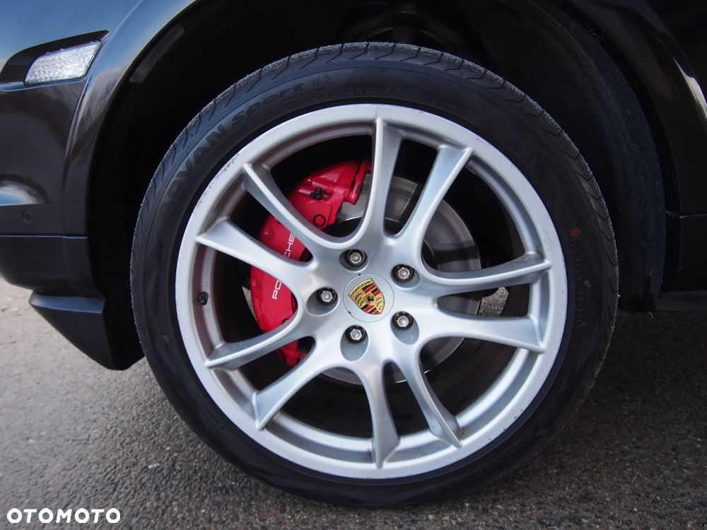 Porsche Cayenne Turbo - 34