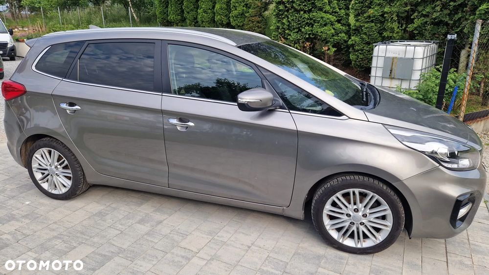 Kia Carens 1.7 CRDi M 7os EU6 - 3