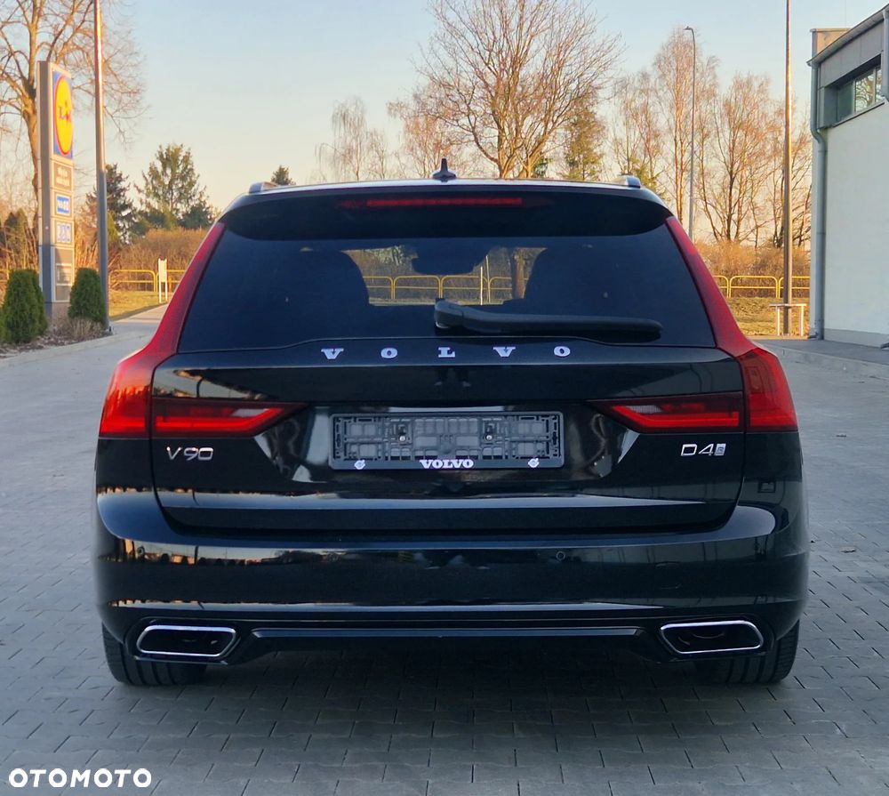 Volvo V90 D4 Geartronic R Design - 17