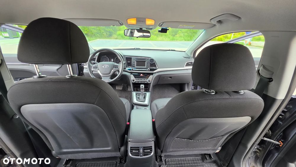 Hyundai Elantra 1.6 Style - 20