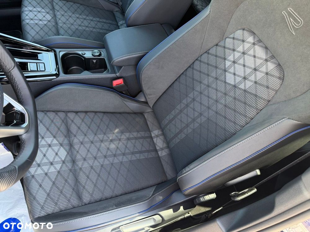 Volkswagen Golf Variant 1.5 eTSI mHEV R-Line DSG - 11