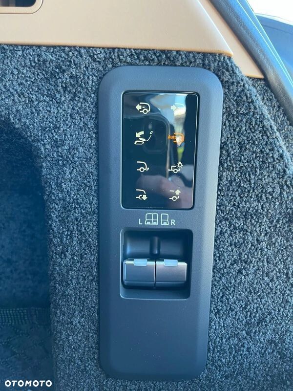 Land Rover Range Rover - 12