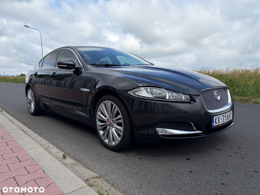 Jaguar XF 3.0 T AWD Luxury - 16
