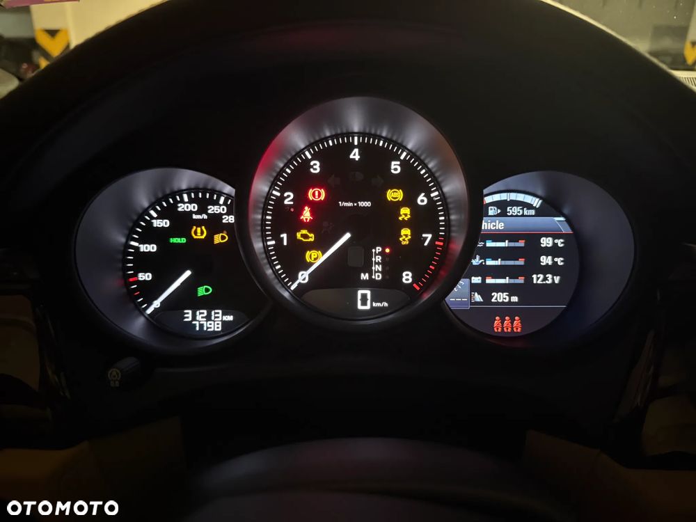 Porsche Macan Standard - 36