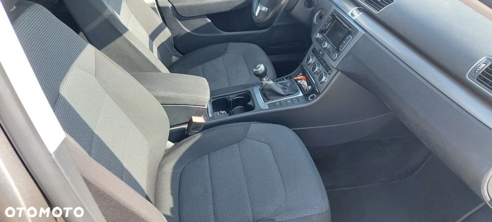 Volkswagen Passat 1.6 TDI BlueMotion - 12