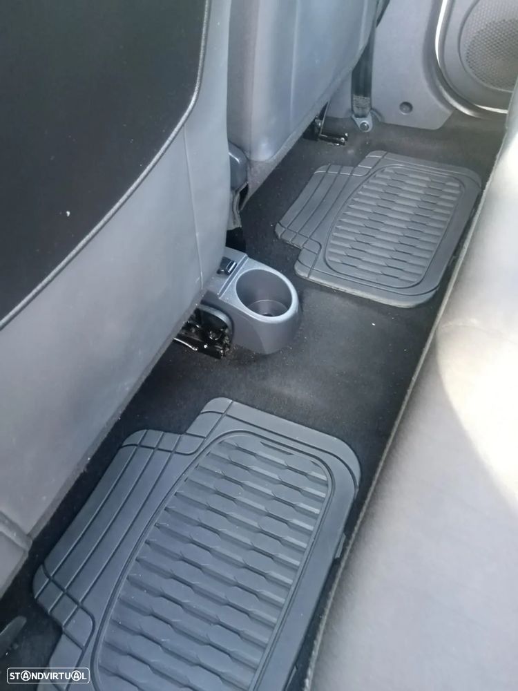 Dacia Lodgy 1.5 dCi Confort 7L - 10