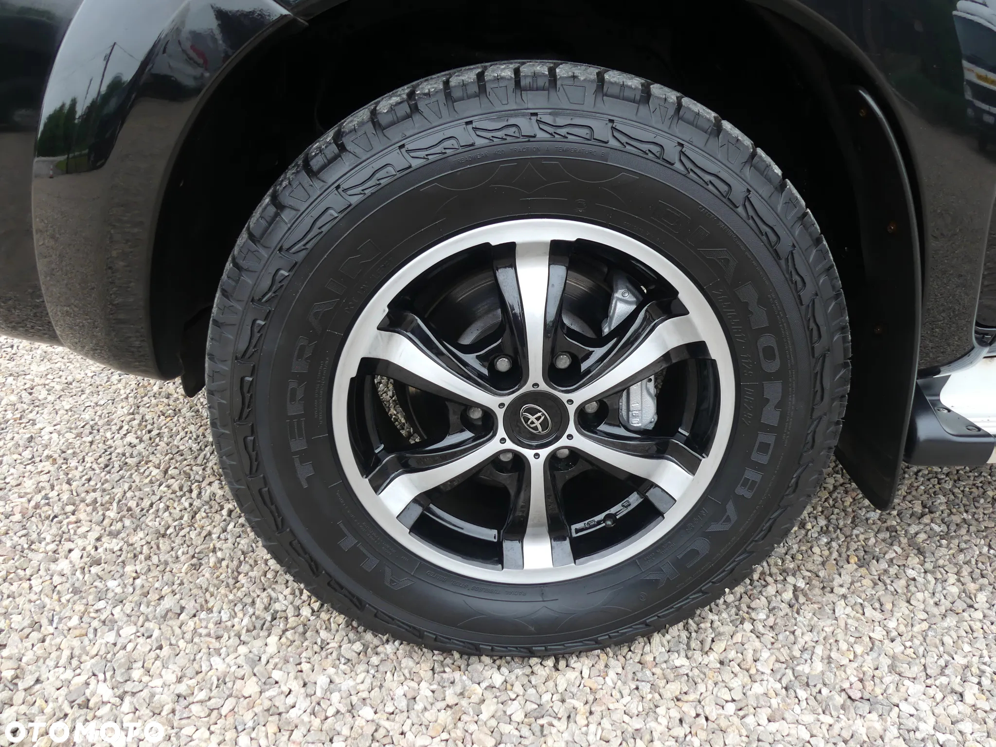 Toyota Hilux 4x4 Double Cab Autm Executive - 36