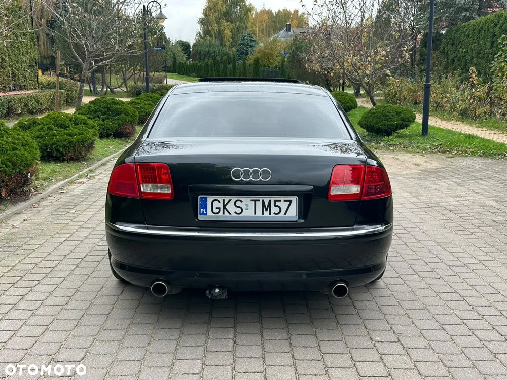 Audi A8 4.2 Quattro - 6