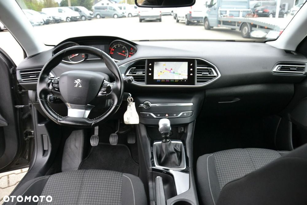 Peugeot 308 - 11