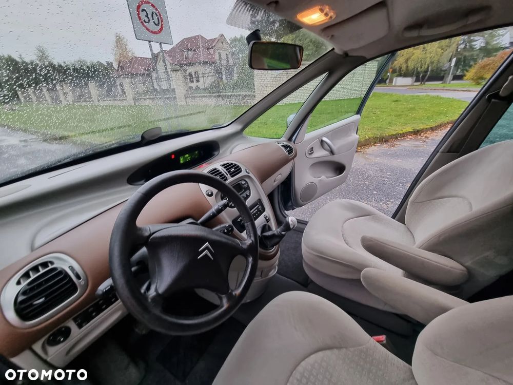 Citroën Xsara Picasso 1.8i Exclusive - 5