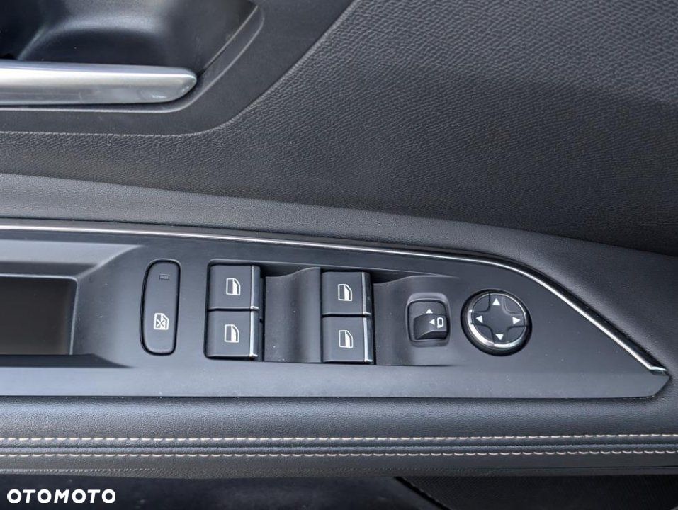 Peugeot 5008 - 15