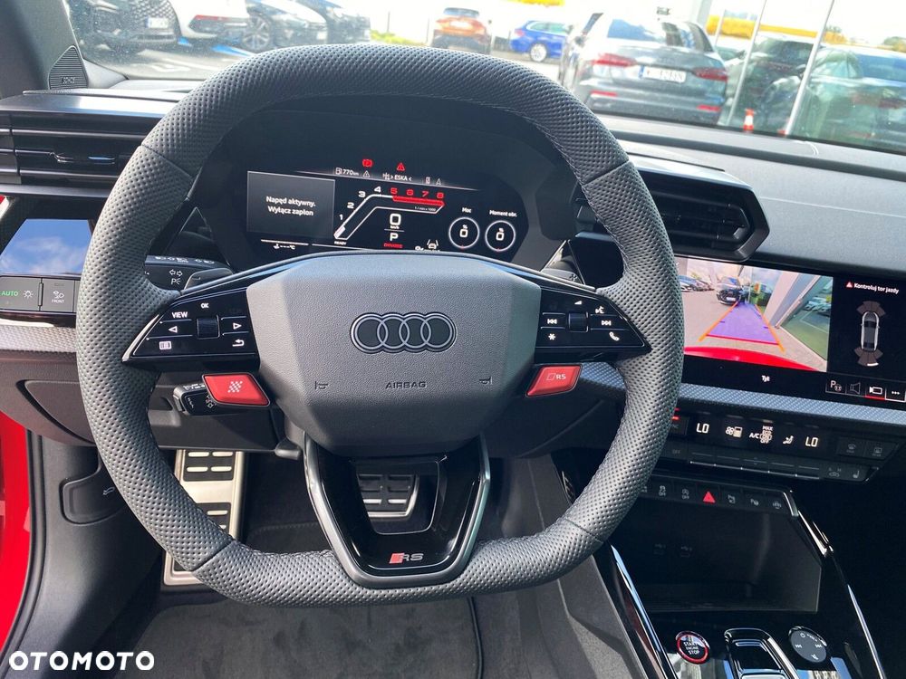 Audi RS3 Limousine - 16