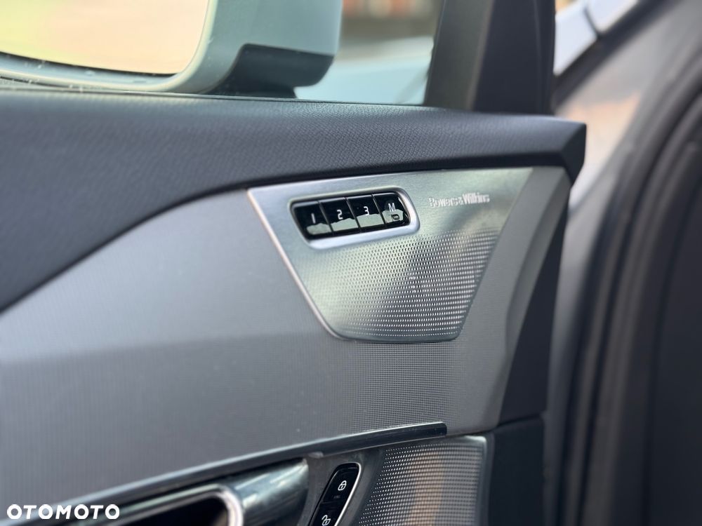 Volvo XC 90 T6 AWD R-Design 7os - 24
