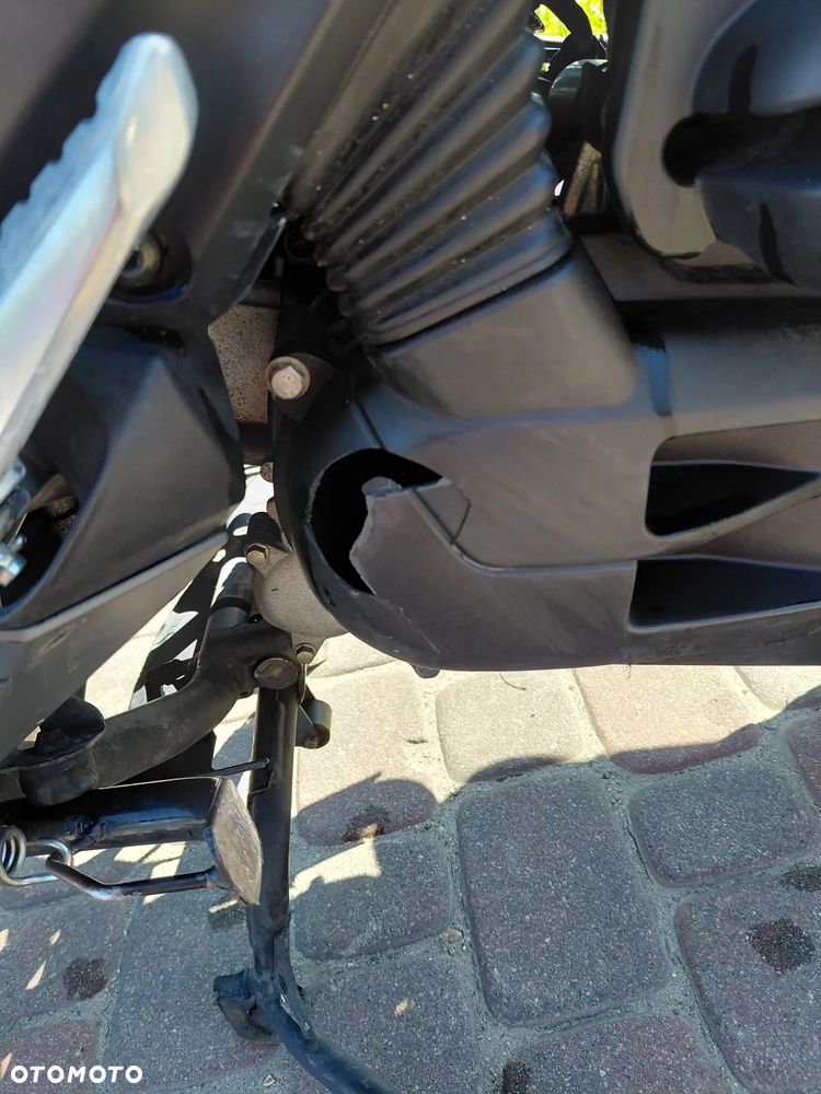 Yamaha X-max - 12