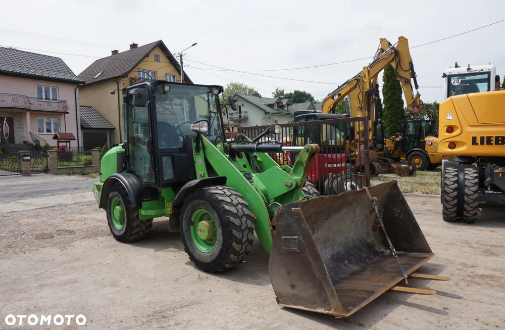 Caterpillar CAT 906 H