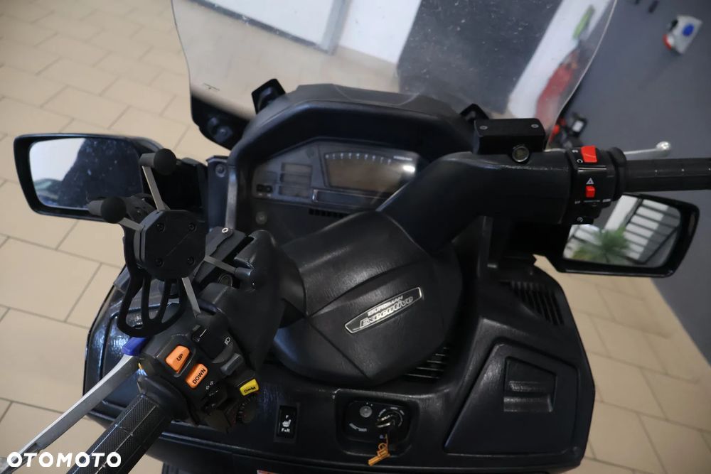 Suzuki Burgman - 5
