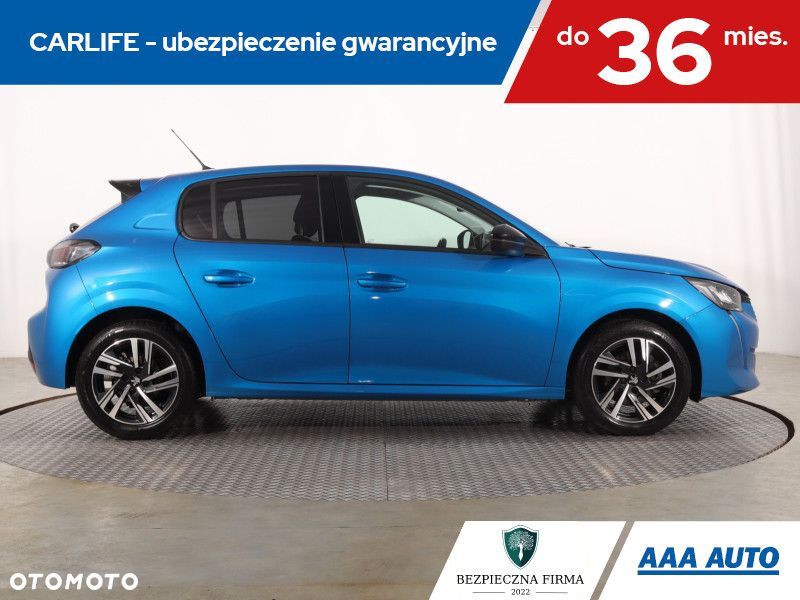 Peugeot 208 - 8