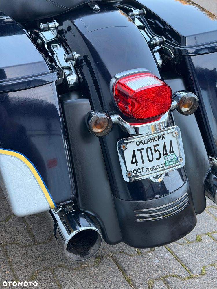 Harley-Davidson CVO Street Glide - 8