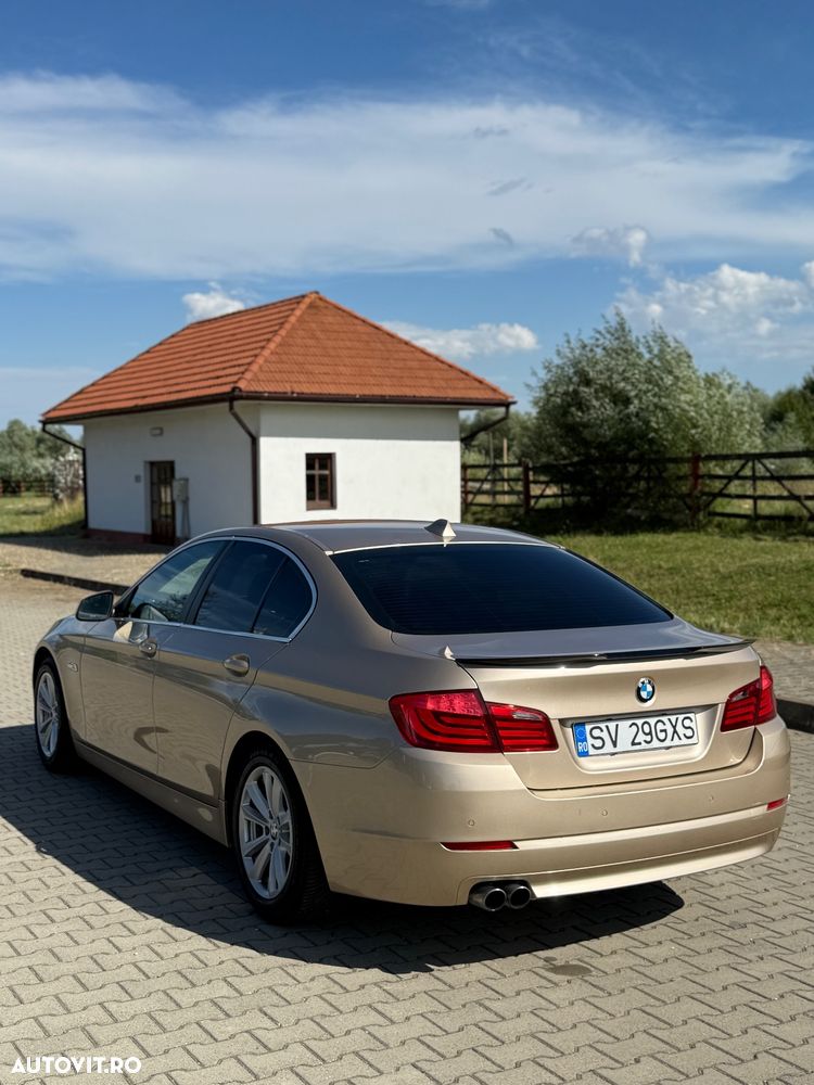 BMW Seria 5 520d Sport-Aut. - 1
