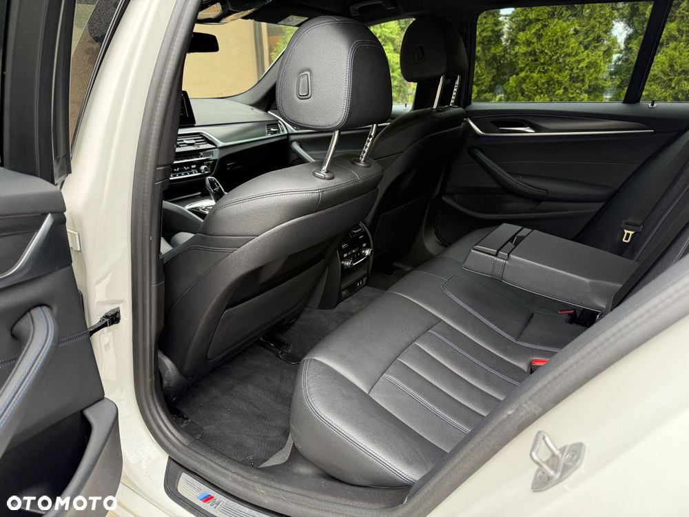 BMW Seria 5 530i GPF M Sport sport - 32