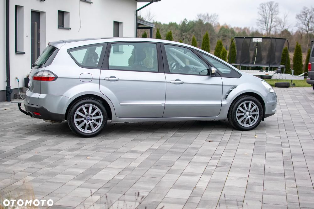 Ford S-Max - 14