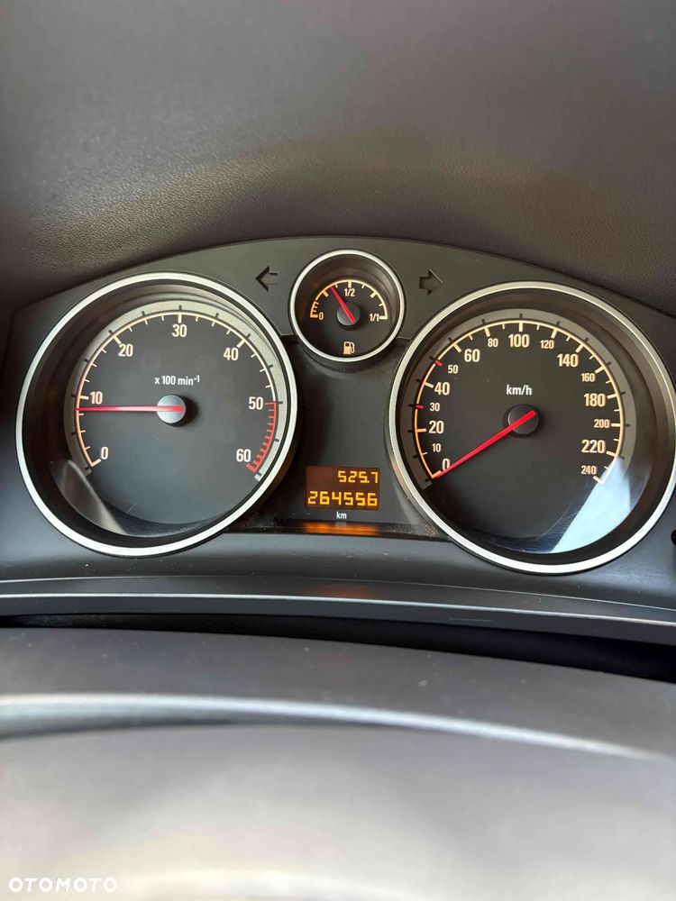 Opel Zafira 1.9 CDTI Essentia - 10