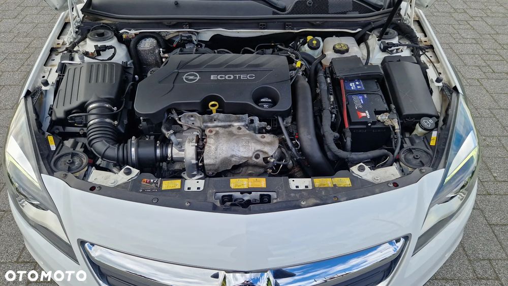 Opel Insignia Country Tourer 2.0 Diesel 4x4 Exclusive - 40