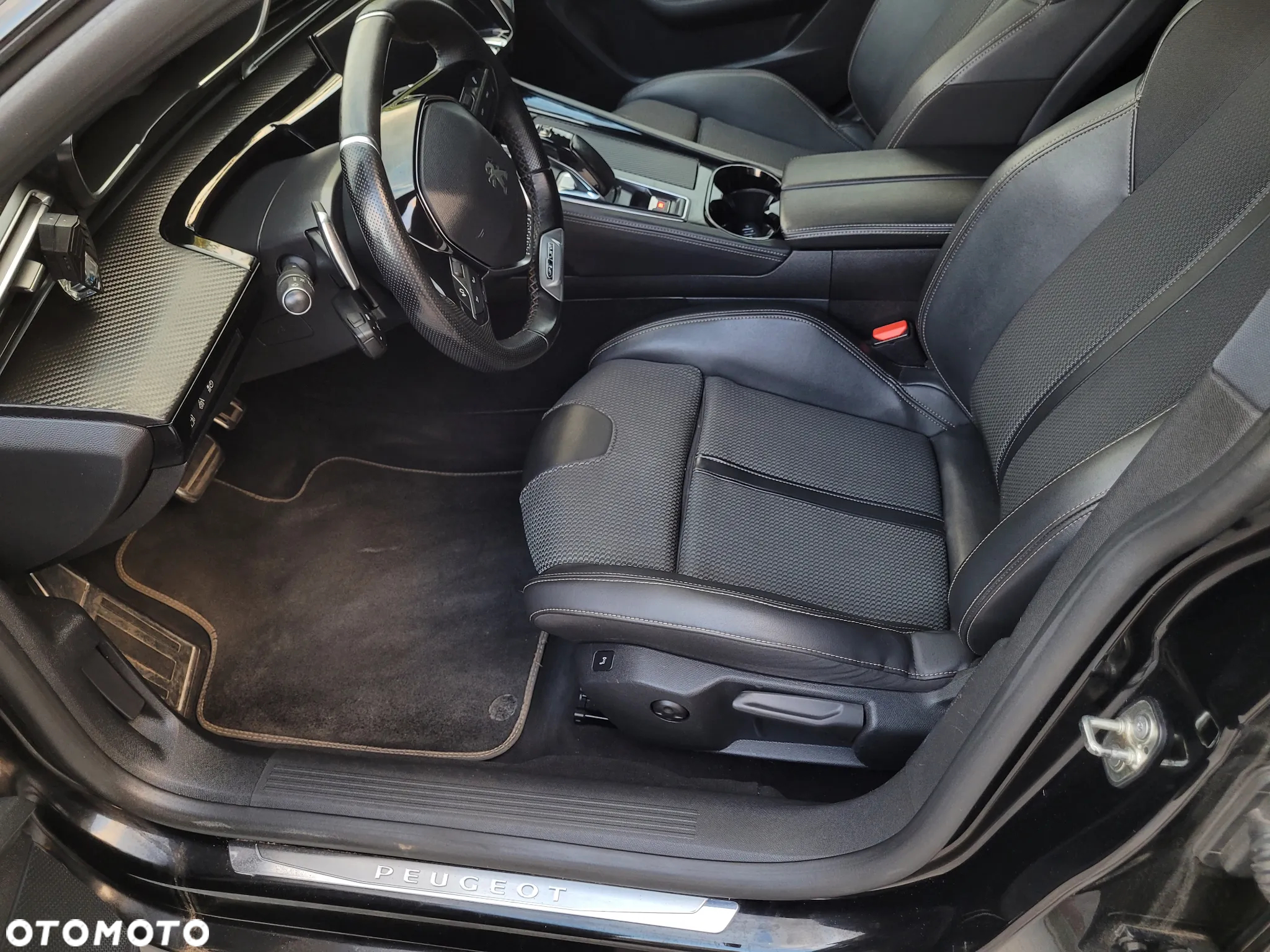 Peugeot 508 SW Plug-In Hybrid 180 e-EAT8 GT - 19