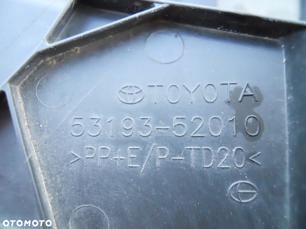 ZAŚLEPKA ZDERZAKA TOYOTA YARIS GR 20- - 3