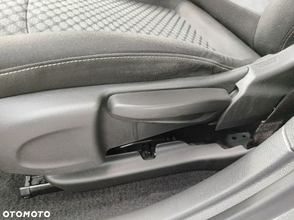 Opel Astra - 16