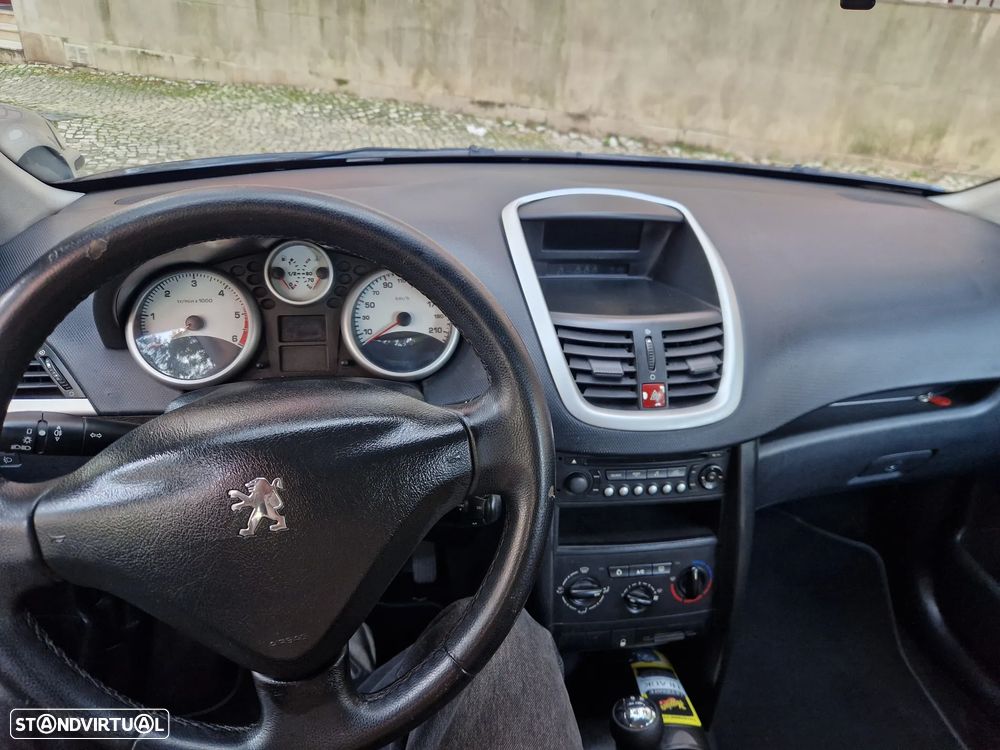 Peugeot 207 - 3
