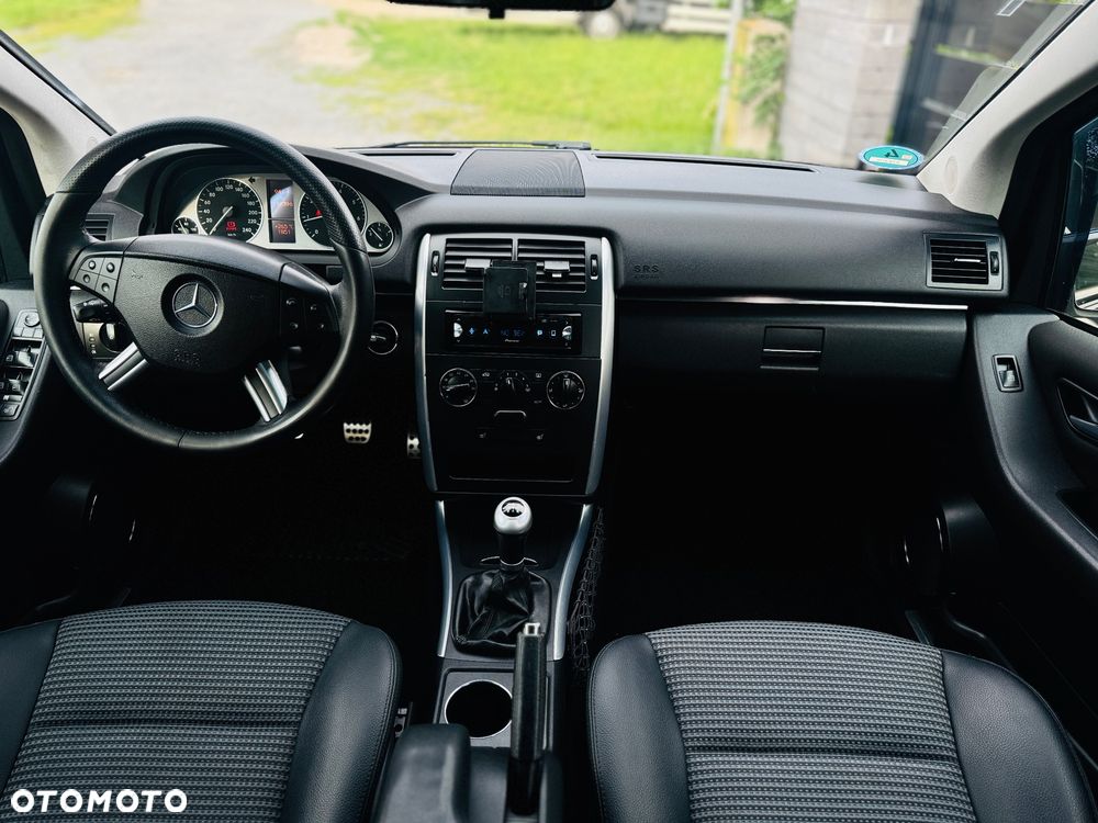 Mercedes-Benz Klasa B 200 Special Edition - 12