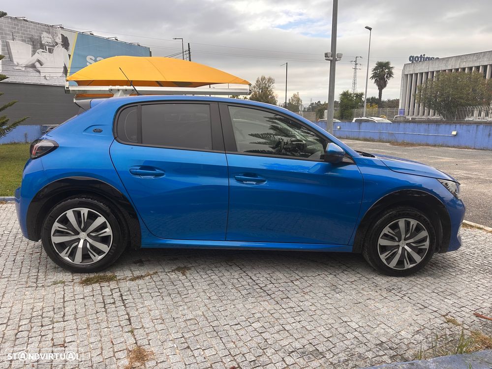 Peugeot e-208 Allure - 5