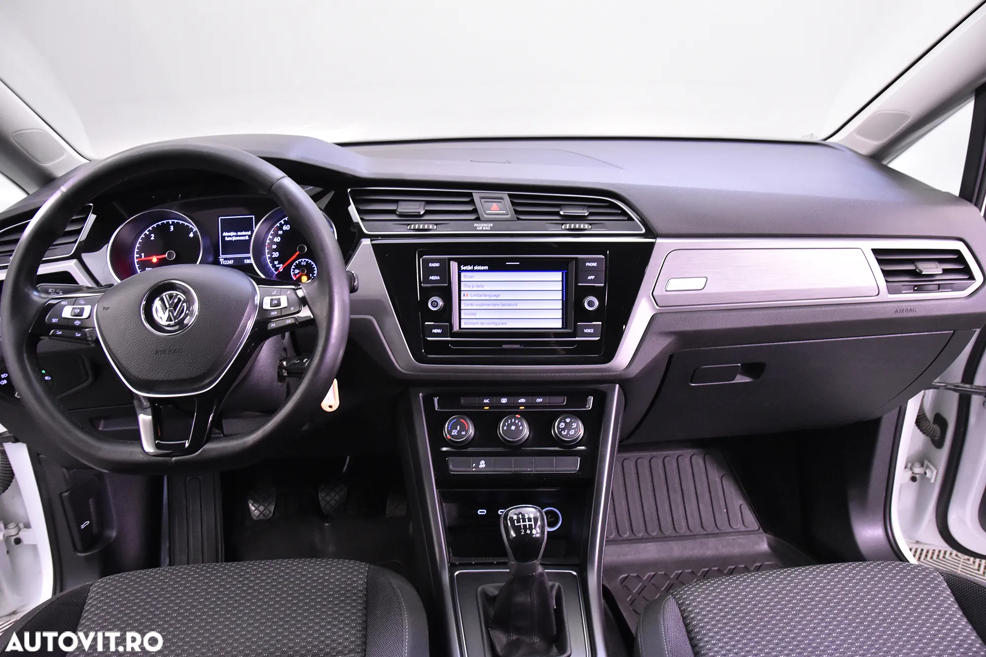 Volkswagen Touran - 9