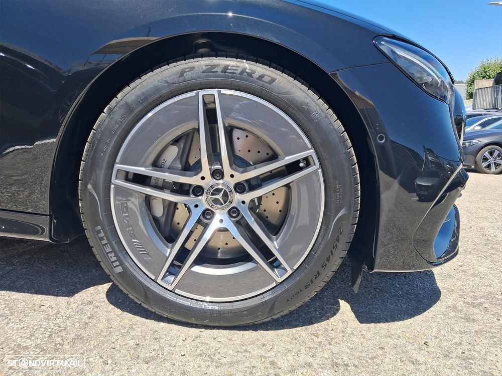 Mercedes-Benz E 300 e AMG Line - 4